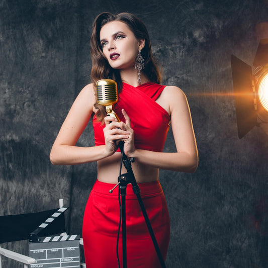 Vintage Retro Old School Microphone, Professional Classic Dynamic Wired Vocal Cardioid Mic for Karaoke Live Performance in-Studio Recording Singing Stage, Fashioned Metal Prop, XLR Cable Compatible